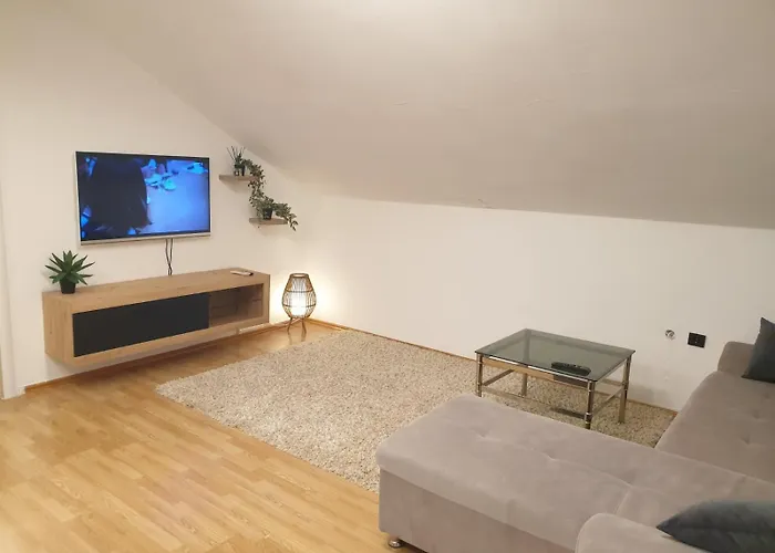 Cozy Place アパート