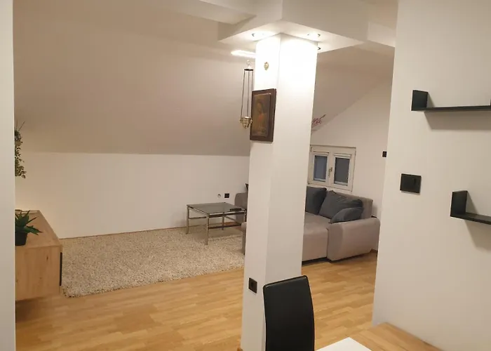 アパート Cozy Place