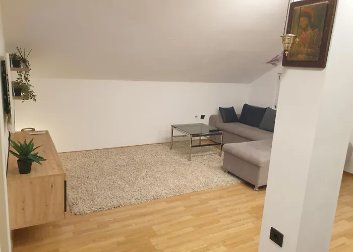 Cozy Place アパート