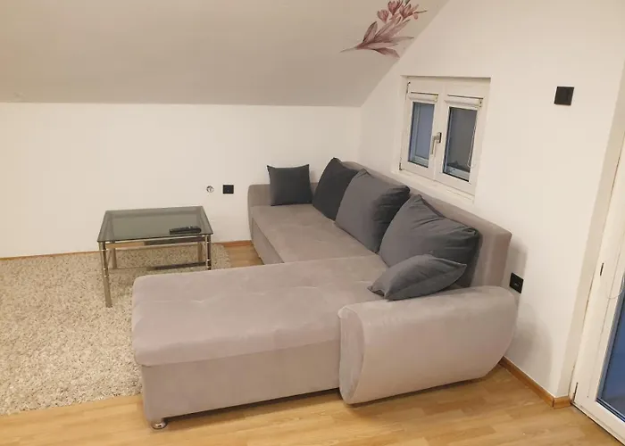 アパート Cozy Place Ripanj